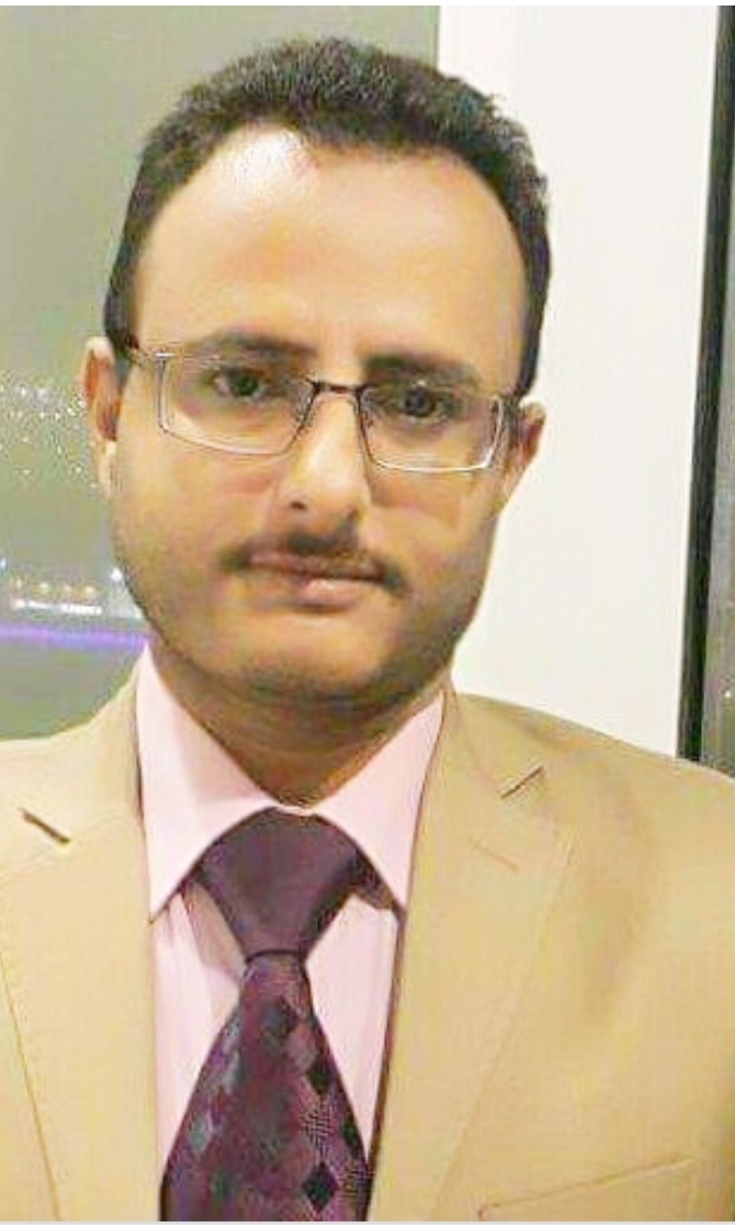 د-ثابت الأحمدي